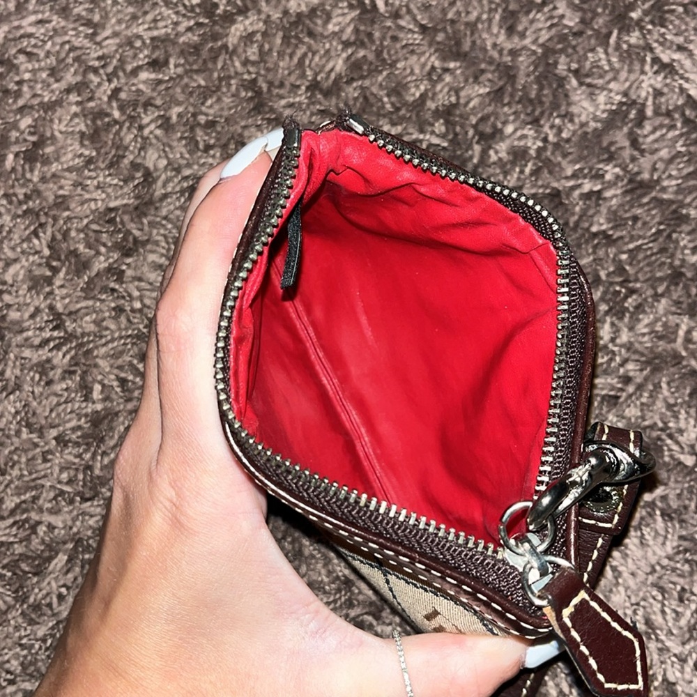 dooney and bourke wristlet - Picture 3 of 3